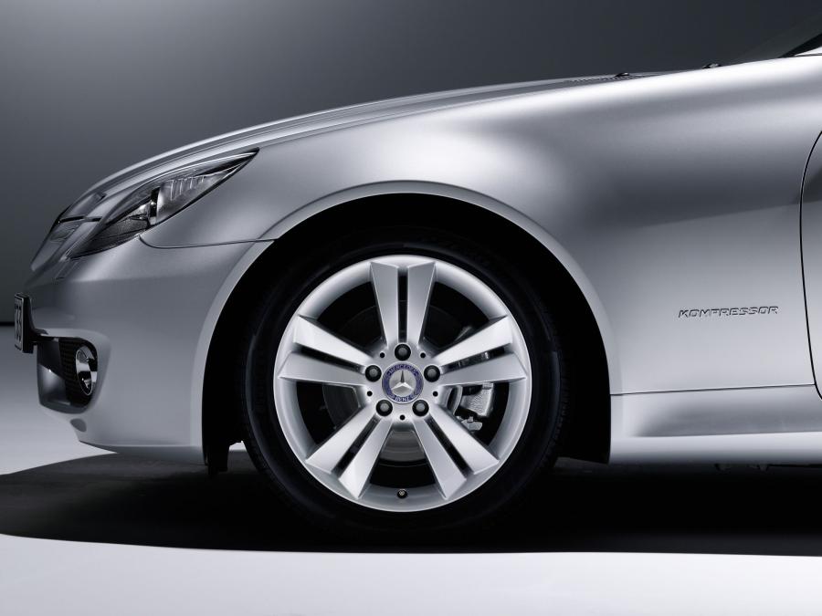  Mercedes-Benz SLK-Class 2005 года  (фото 2 из 259)